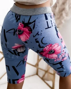 Clearance Niebiesko- różowe spodenki damskie 3/4 z printem Spodenki 3/4|Krótkie Spodenki