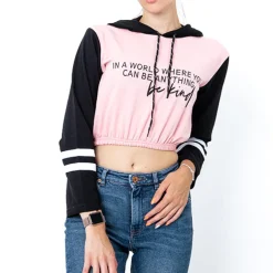 Outlet Różowa damska bluza crop top z kapturem i napisami Bluzy