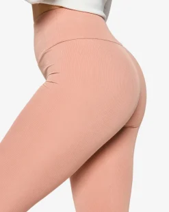 Best Różowe damskie prążkowane legginsy Legginsy / Tregginsy