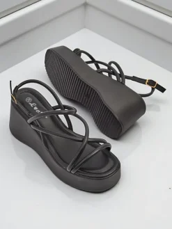 Outlet Sandałki damskie na koturnie Skyline Straps Sandały Na Koturnie