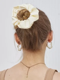 Sale Satynowa gumka do włosów Satelle Style Damskie Akcesoria Do Włosów