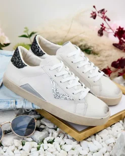 Sportowe sneakersy damskie z ozdobami Ginn Damskie Sneakersy