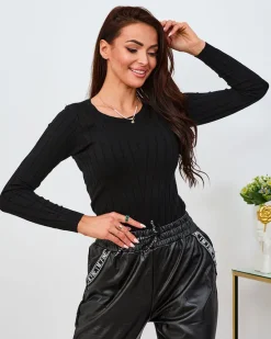 Online Sweter damski z okrągłym dekoltem w kolorze m Swetry