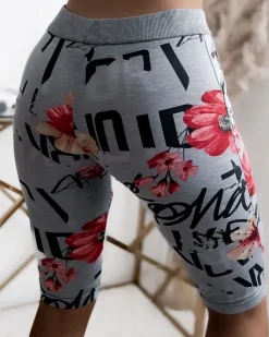 Outlet Szaro- czerwone spodenki damskie 3/4 z printem Spodenki 3/4|Krótkie Spodenki