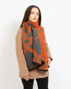 Szaro- damski lekki szalik z printem Damskie Chusty / Apaszki / Szaliki