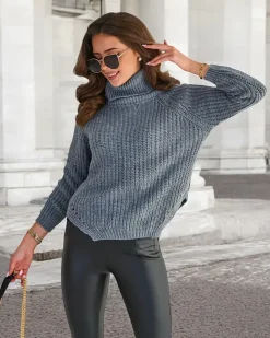 Szary damski sweter z golfem Swetry