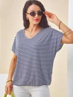 Online Wiskozowa bluzka damska w paski z krótkim rękawem i brokatowym wykończeniem Bluzki / Koszule / Koszulki