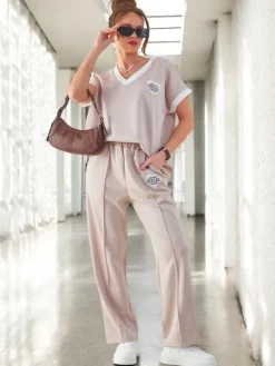 Outlet Wiskozowy damski komplet z krótkim rękawem i poszerzanymi spodniami Damskie Komplety Damskie