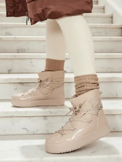 Outlet Wsuwane botki a'la śniegowce damskie w kolorze jasnom Vevnose Śniegowce|Botki Z Delikatnym Ociepleniem