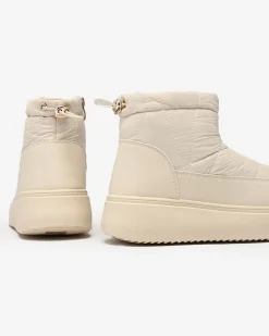 Online Wsuwane śniegowce damskie w kremowym kolorze Armeda Śniegowce|Botki Z Grubym Ociepleniem