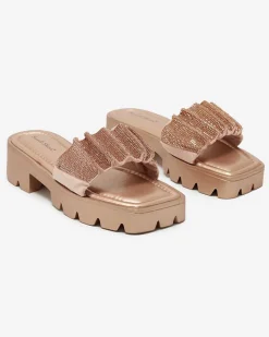 Sale Złote klapki damskie z cyrkoniami Emkoy Klapki Na Obcasie