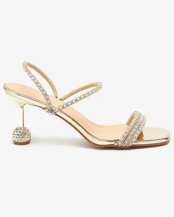 Sale Złote lakierowane klapki na niskim obcasie Lakopi Klapki Na Obcasie