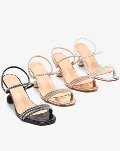 Sale Złote lakierowane klapki na niskim obcasie Lakopi Klapki Na Obcasie