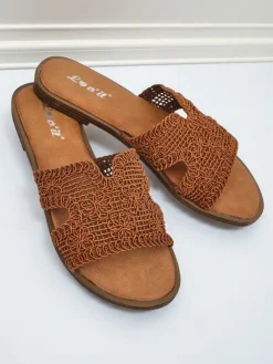 Hot Rpyalfashion Klapki damskie z ozdobnym paseczkiem Braida Klapki Płaskie