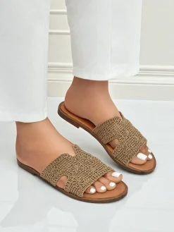 Outlet Rpyalfashion Klapki damskie z ozdobnym paseczkiem Braida Klapki Płaskie