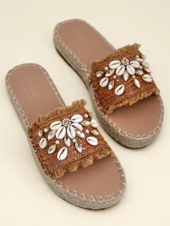 Clearance Sandały Callista Boho na płaskiej platformie z muszelkami Klapki Płaskie