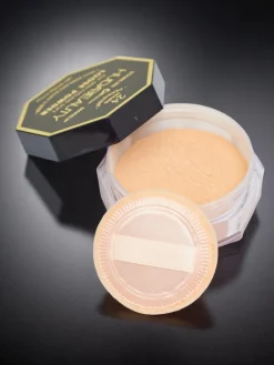 Online Sypki puder do twarzy z efektem naturalnego wykończenia Radiant Twarz