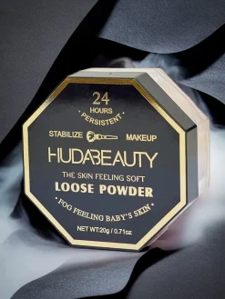 Online Sypki puder do twarzy z efektem naturalnego wykończenia Radiant Twarz