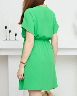 Outlet Zielona damska sukienka z ozdobnym łańcuszkiem- Odzież Sukienki Krótkie|Sukienki Letnie